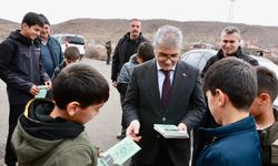 Bingöl Valisi Çelik, Togg makam aracıyla çocukları gezdirdi