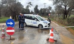 Bodrum'da sağanak; yollar trafiğe kapandı, iş yerlerini su bastı (2)