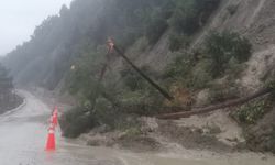 Çatalzeytin-İnebolu kara yolunda heyelan