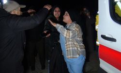 Çatı katında çıkan yangın bitişikteki binaya sıçradı: 3 kişi dumandan etkilendi