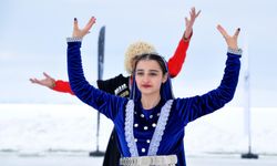 Çıldır Gölü'nde renki 'Buz Şenliği'