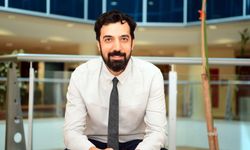 Doç. Dr. Ayhan Erbay'dan sanal medyada 15 yaş sınırı çalışmasına yönelik değerlendirme