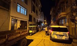 Emekli öğretmen evinde ölü bulundu