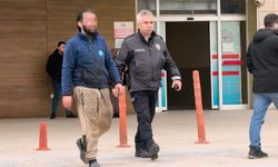 Eşi kapıyı kırıp eve girince, ikinci kat balkonundan atlayan kadın yaralandı