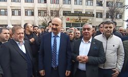 Kar maskeli şüpheliler, kuyumcu çalışanını darbedip 1 kiloya yakın altını alarak kaçtı (2)