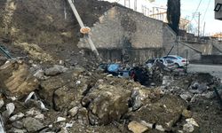 Kastamonu'da istinat duvarı çöktü