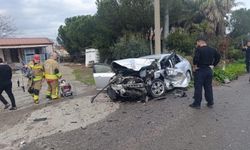 Manisa'da refüjü aşan otomobil, zincirleme kaza yaptı: 2 ölü, 4 yaralı