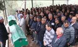 Muğla'da otomobilin, hafif ticari araçla çarpıştığı kazada ölü sayısı 3'e yükseldi (2)