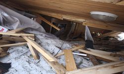 Ordu'da 2 bin 100 rakımlı obada evin üzerine çığ düştü