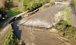 Salihli'de sağanak sonrası köprü yıkıldı, yollar kapandı / Ek fotoğraflar