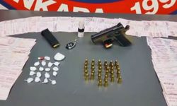 Ankara'da otomobildeki gizli bölmede silah ve uyuşturucu ele geçirildi; 1 gözaltı