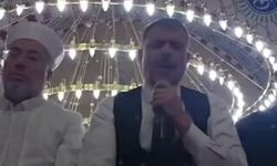 Bakan Çiftçi, teravih namazı sonrası Kur'an-ı Kerim okudu