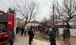 Bedensel engelli, evinde çıkan yangında yaralandı