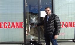 Camını kırdığı eczaneyi yakmaya çalışan eczacı gözaltına alındı