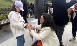Edirne'de 'Baba Marta' etkinliği; bileklikler dağıtıldı