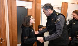 Emniyet Müdürü Aydın'dan, şehit polis memurunun oğluna doğum günü kutlaması