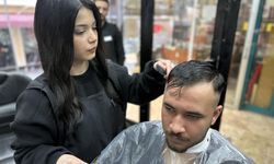 Erkek berberin çırağı Sırma, kendi dükkanını açmak istiyor