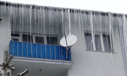 Erzurum'da Demirdöven Barajı buz tuttu