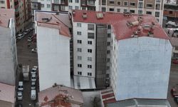 Eşini boğarak öldüren ve 7'nci kattan atlayıp yaralanan şüpheli tutuklandı