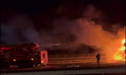 Gaziantep'te seyir halindeki TIR alev alev yandı
