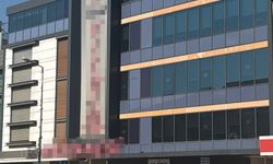 Göğüs ve karın gerdirme ameliyatına geldiği Antalya'da öldü