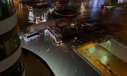 Hatay'da sağanak; cadde ve sokaklar göle döndü