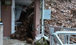 İstanbul - Beykoz'da toprak kayması sonucu tek katlı evde hasar oluştu