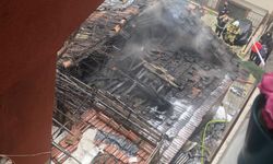 İstanbul - Kağıthane'de gecekonduda çıkan yangın kamerada:1 ölü - 1