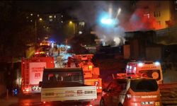 İstanbul - Üsküdar'da işçi konteyneri alev alev yandı