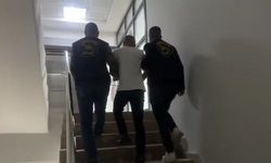 Jandarma peşini bırakmadı, kuyumcu dükkanına giren hırsız yakalandı