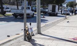 Kamyonete çarpan motosikletin sürücüsü öldü