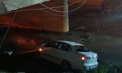 Osmaniye'de otomobil, köprüden düştü: 1 yaralı