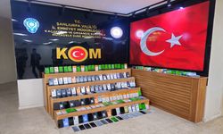 Otomobilin tamponunda 4 milyon liralık kaçak telefon ele geçirildi