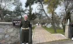 Seyit Onbaşı, mezarı başında anıldı