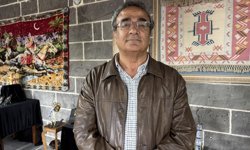 14 usta, Aşık Veysel'in şiirleri ve hayatını obsidyen taşlarına işledi