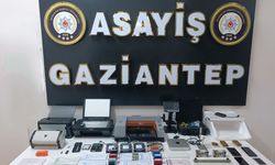 Akademisyen, meslektaşlarını ve esnafı sahte evrakla 521 milyon TL dolandırdı; 12 gözaltı (2)