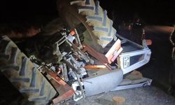 Ambulans traktöre arkadan çarptı: 4 yaralı