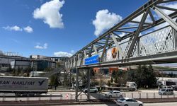 Ankara'da özel halk minibüsü, üst geçidin ayağına çarptı: 5 ölü, 14 yaralı (2)