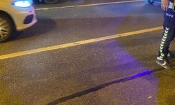 Avcılar'da düşerek bariyerlere çarpan motosikletin sürücüsü hayatını kaybetti