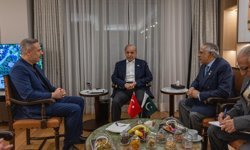 Bakan Fidan, Pakistan Başbakanı Şerif ile bir araya geldi