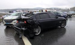 Çekmeköy Kuzey Marmara Otoyolu'nda zincirleme kaza; 1 ağır 4 yaralı