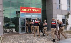 Kendilerini polis ve savcı olarak tanıtıp 2 milyon lira dolandıran şüpheliler yakalandı