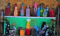 Köy okulunda geri dönüşümle sanat ve müzik eğitim