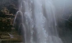 Kuruyan şelaleler coştu, seyirlik görüntüler oluştu