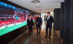 Muhammet Macit, Yusuf Yerkel ve Emrah Bayraktar, TFF Meral-Celal Aras Spor Lisesi'nde incelemelerde bulundu