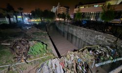 Osmaniye'de sağanak nedeniyle Savrun Çayı ve Bülbül Deresi taştı; sele kapılan otomobildeki 2 kişi öldü (4)