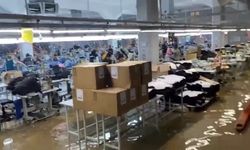 Şanlıurfa'da sağanak nedeniyle tekstil fabrikasını su bastı; işçiler tahliye edildi