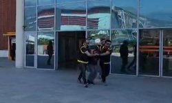 Satırla bir saatte 3 kişiyi yaraladı (2)