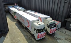 Türk Kızılay'dan, İran'a 4 TIR insani yardım