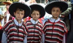 Üçüzler, 23 Nisan kutlamalarında ilgi odağı oldu